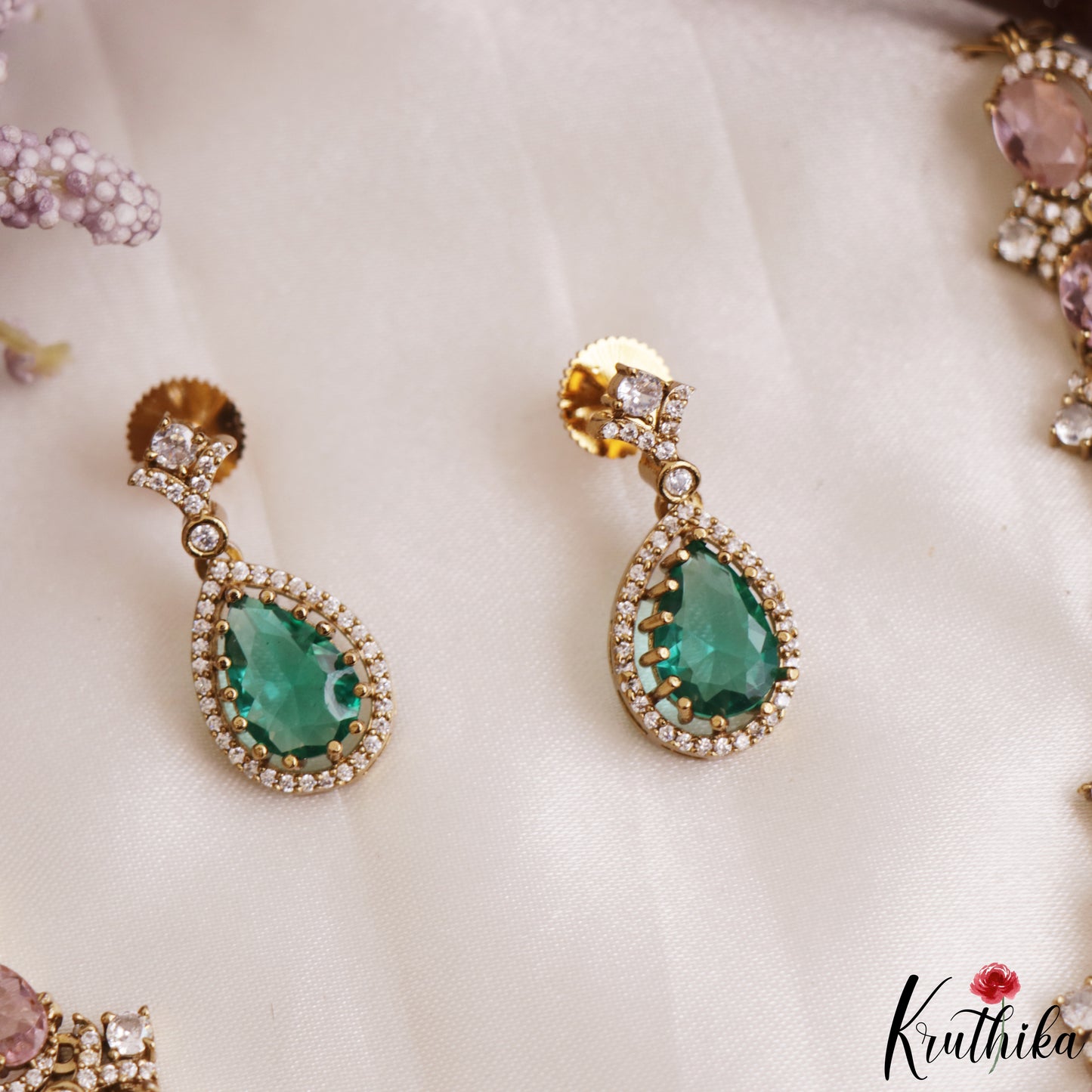 Sparkling Teardrop Motifs CZ Victorian Necklace NC3177