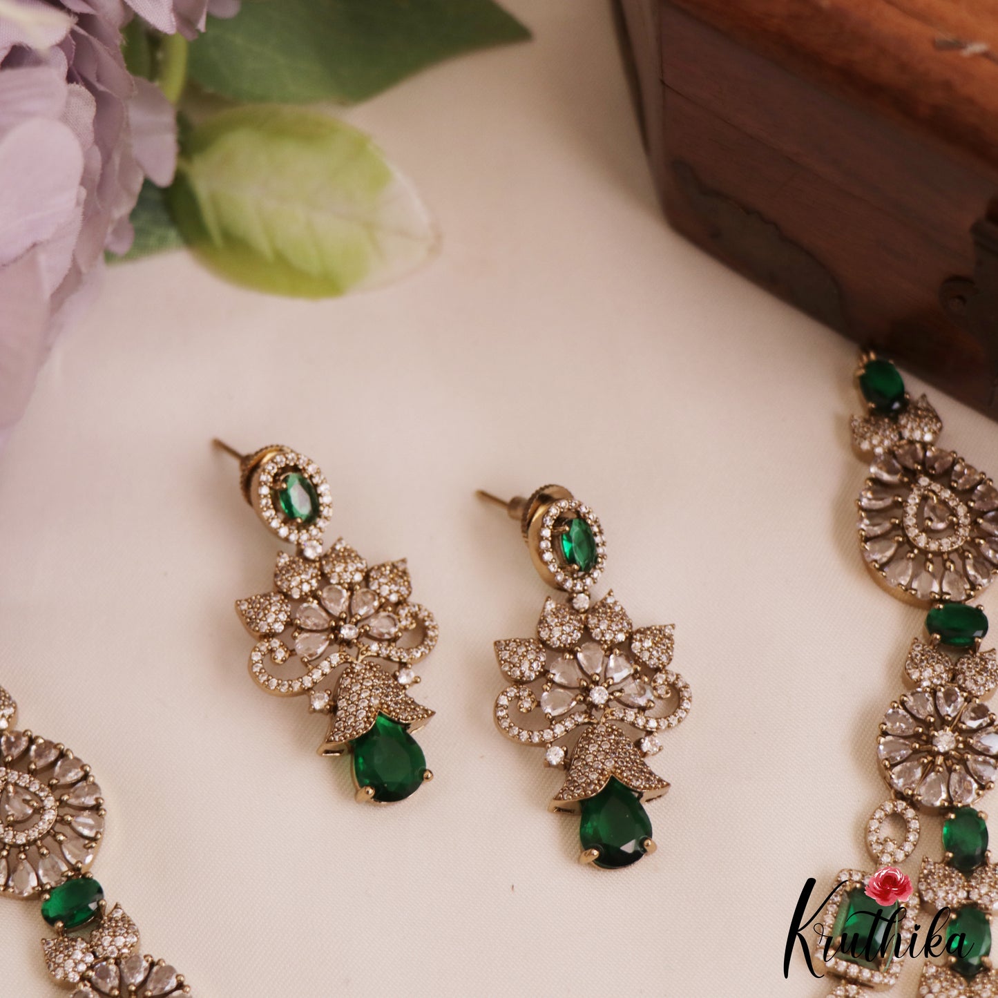 Pretty Sparkling AD Victorian Necklace NC2773 (Available In 2 Colors)