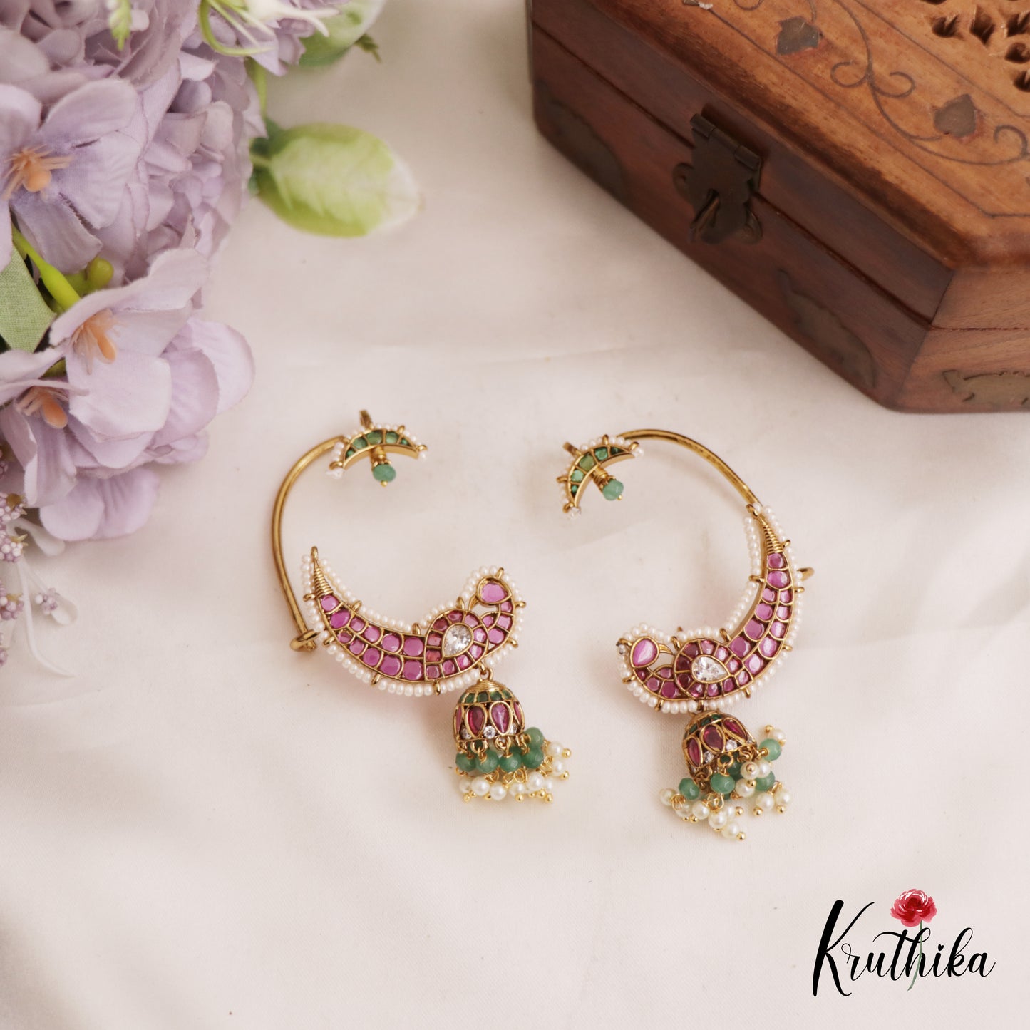 Beautiful Peacock Motifs Kemp Ear Cuff With Bead And Pearl Drops E978 (Available In 2 Colors)