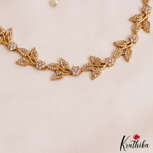 Elegant Leaf Motifs Gold-Tone Choker NC2987