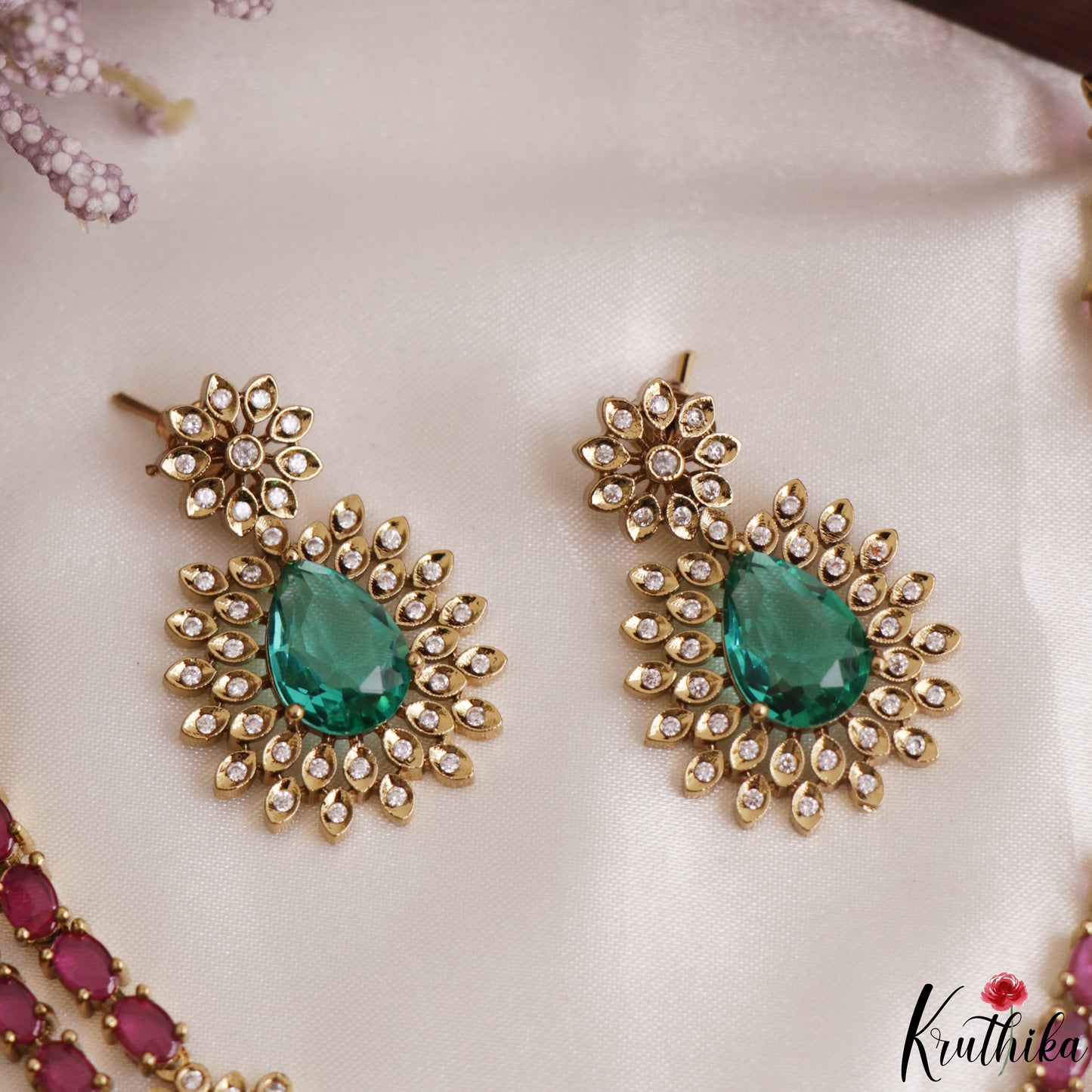 Sparkling Floral Teardrop Motifs CZ Victorian Necklace NC3113