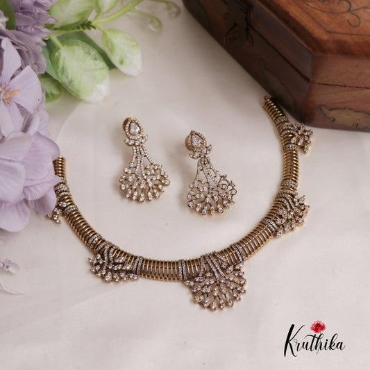 Stunning Victoria Sparkling Necklace NC2523