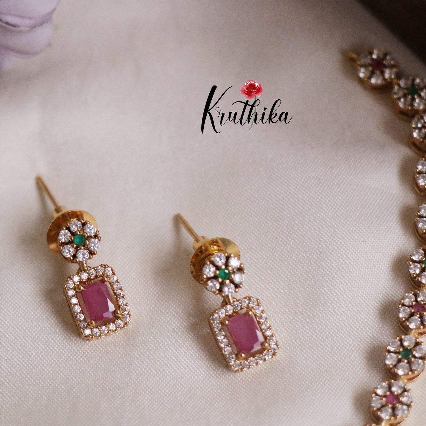 Simple CZ Sparking Victorian Necklace Sets NC2172 (Available in 3 Colours)