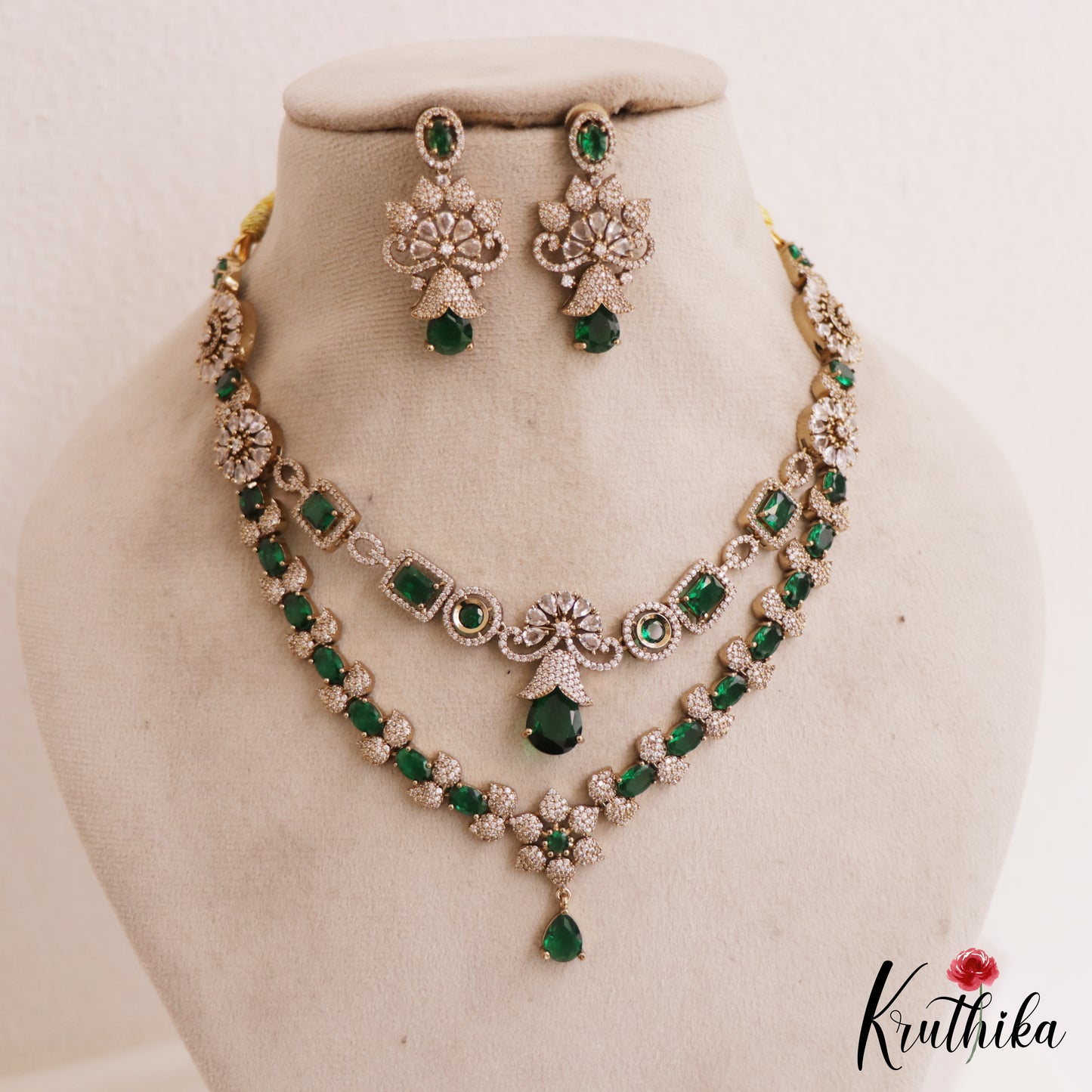 Pretty Sparkling AD Victorian Necklace NC2773 (Available In 2 Colors)