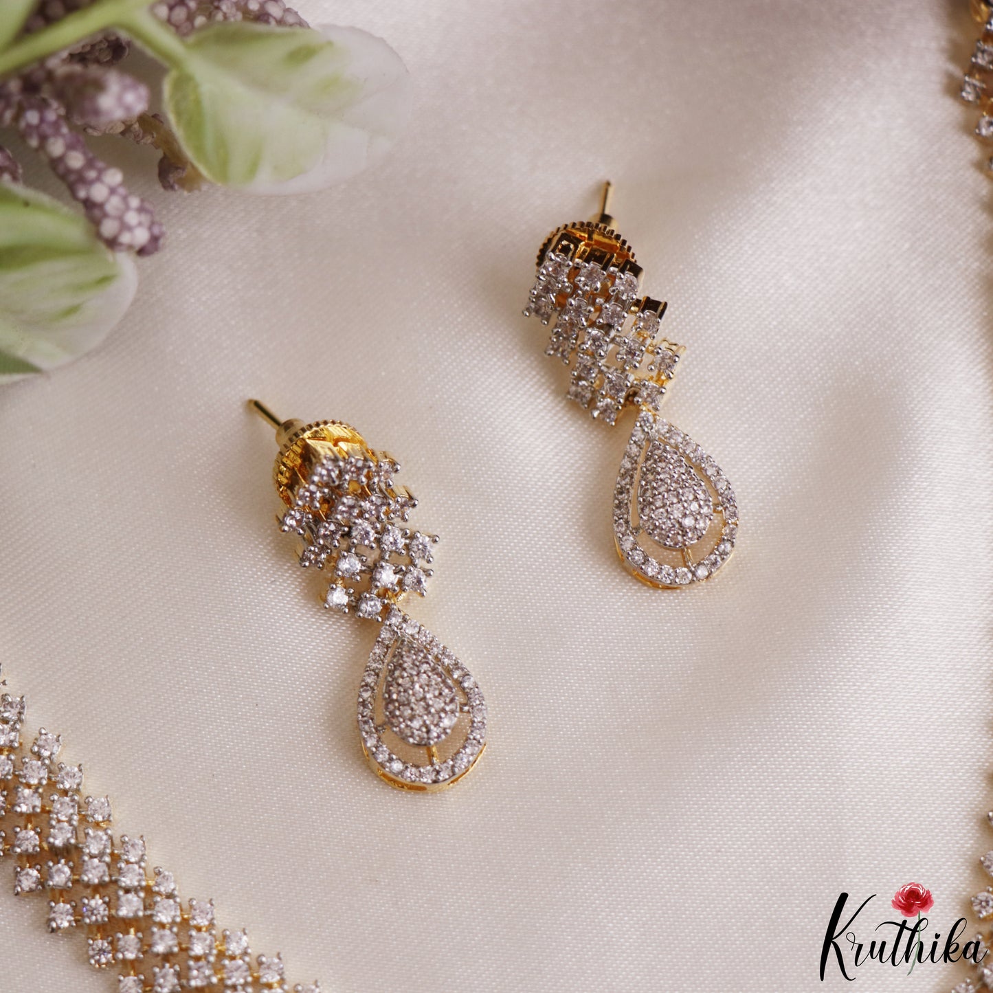 Elegant Teardrop Motifs Diamond-Finish Gold-Tone CZ Necklace NC3246