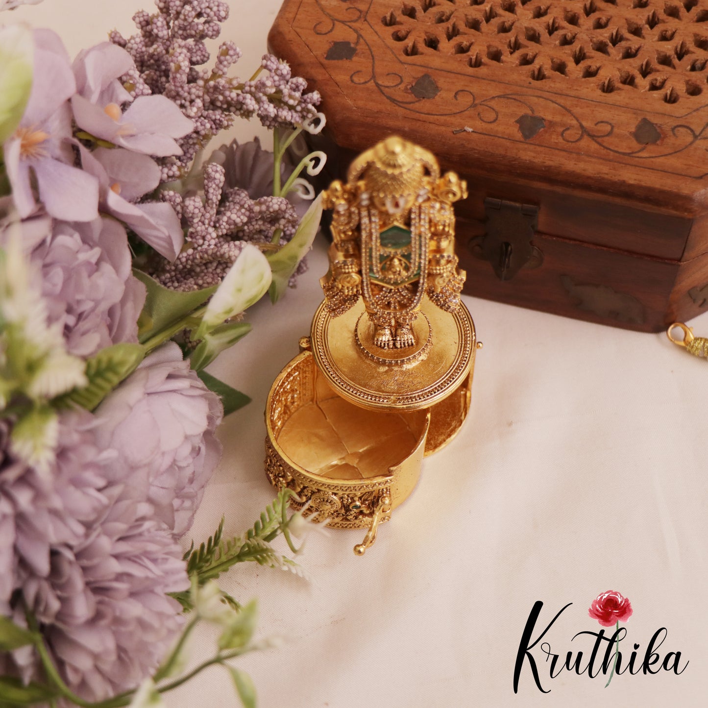 Premium Lord Balaji Kumkum Box K29 (Available In 4 Colors)