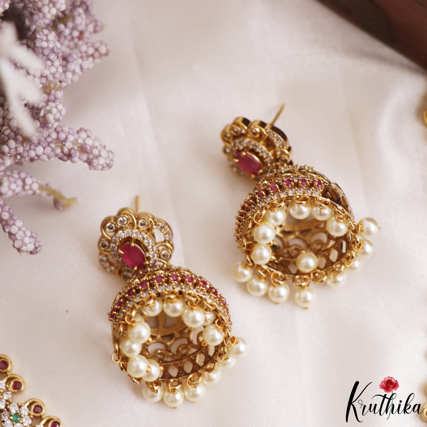 Sparkling Floral Motifs CZ Victorian Necklace With Pearl Drops NC3162