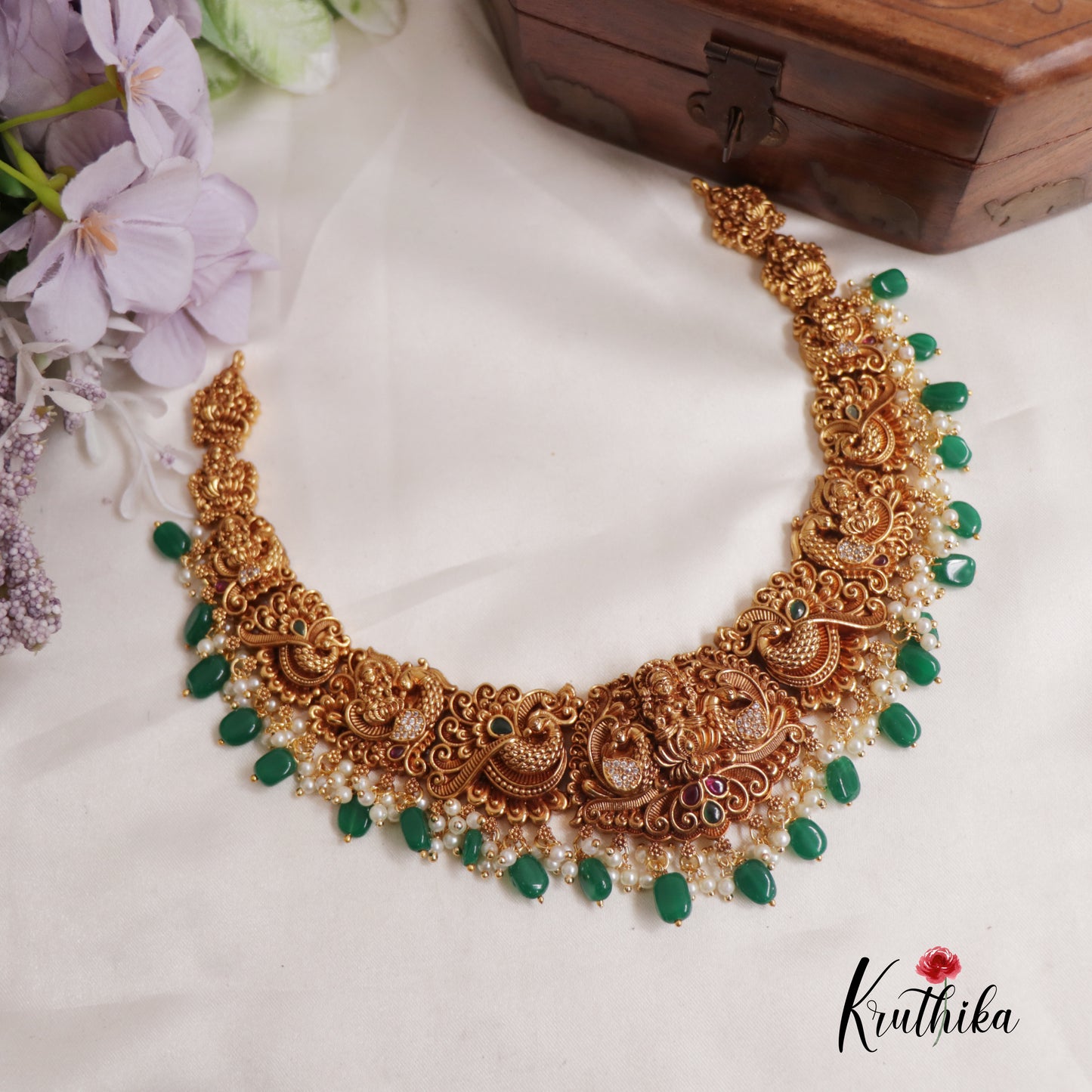 Classic Temple Jewellery Set with Green Drops NC2507