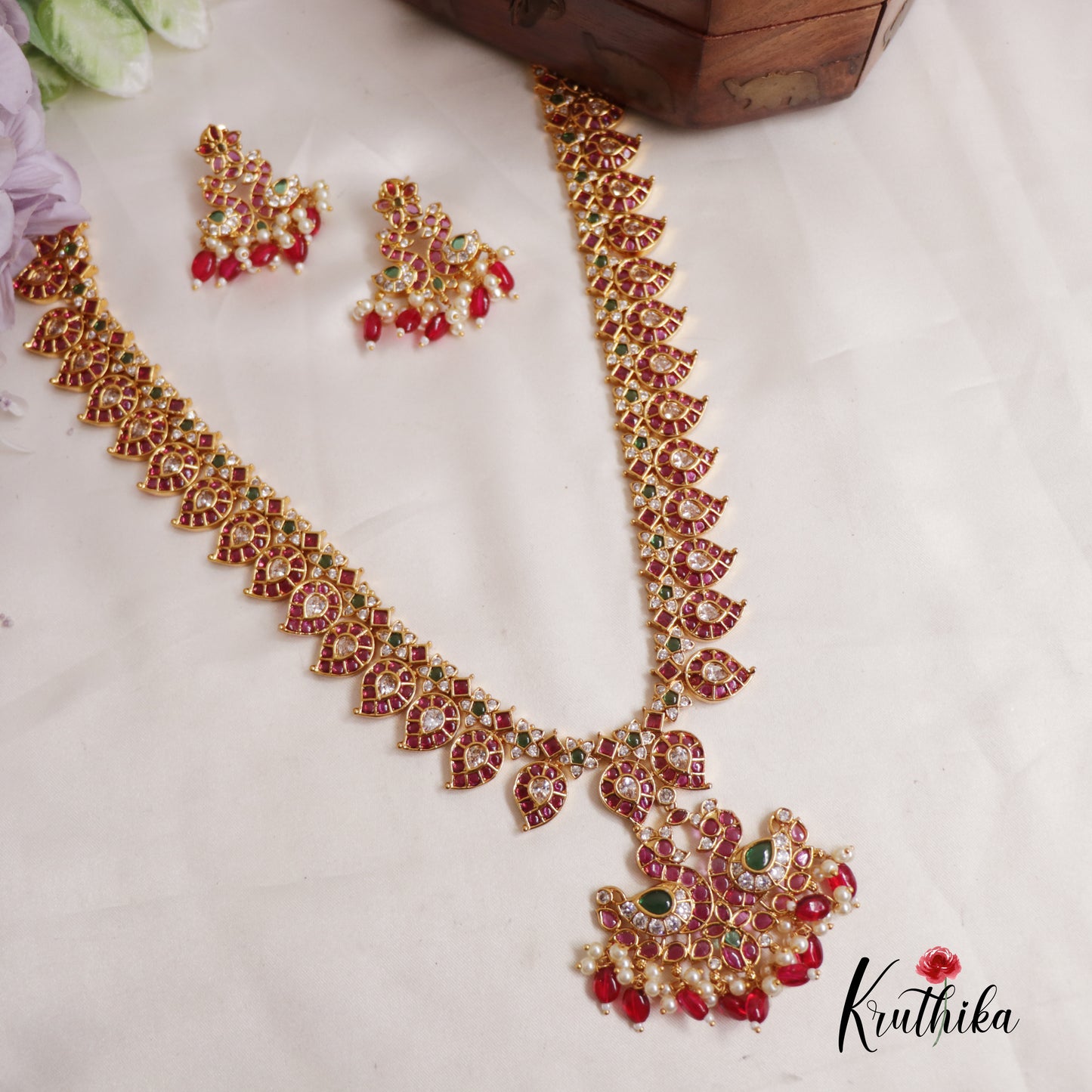 Stunning Traditional Kemp Mango Peacock Haaram With Beads LH2005