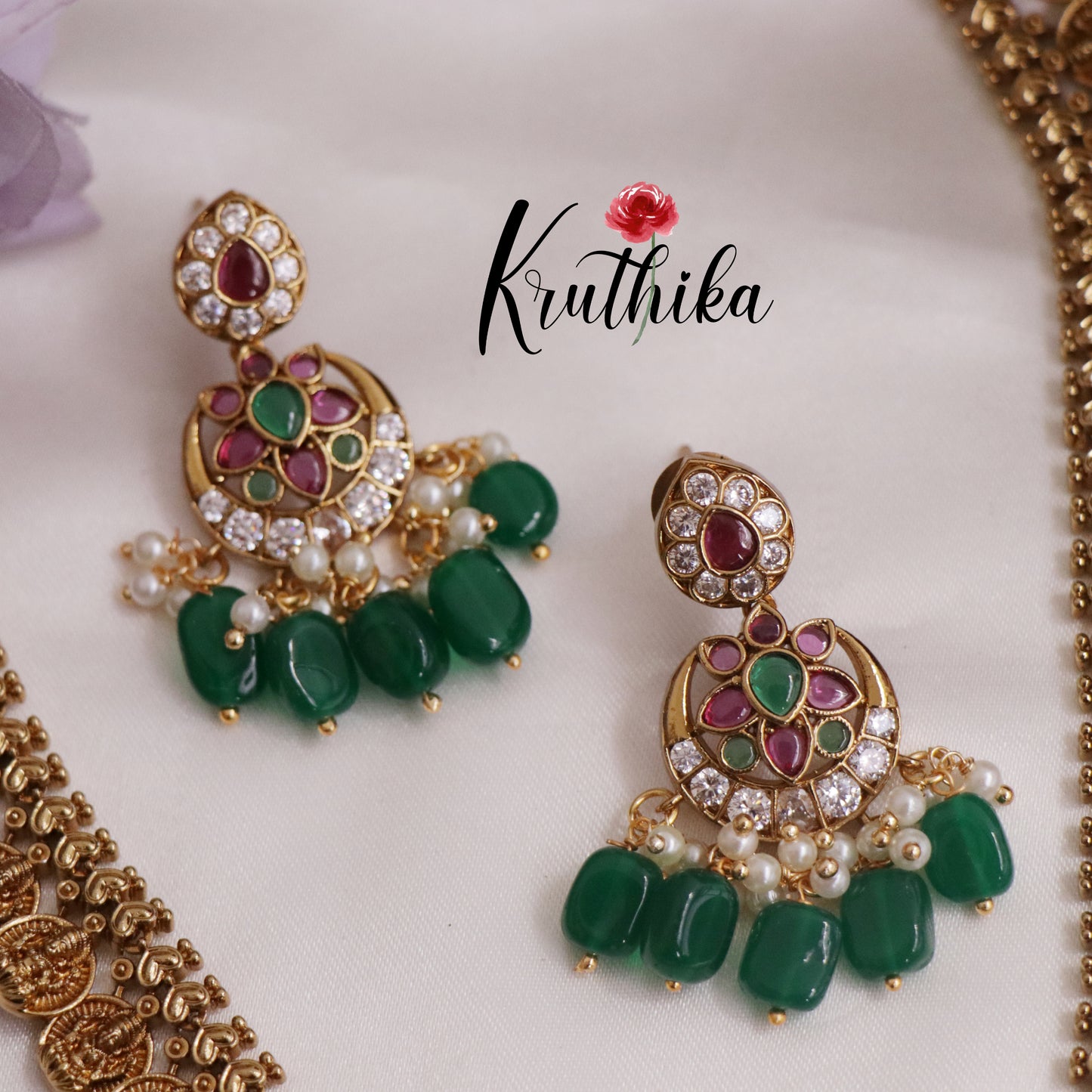 Beautiful Antique Kemp Floral and Kasu Mala Necklace with Green Beads NC2261