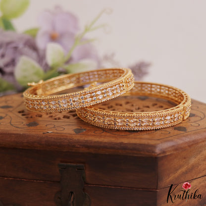 Classic Diamond-Finish Gold-Tone AD Openable Bangles B529 (Set of 2)