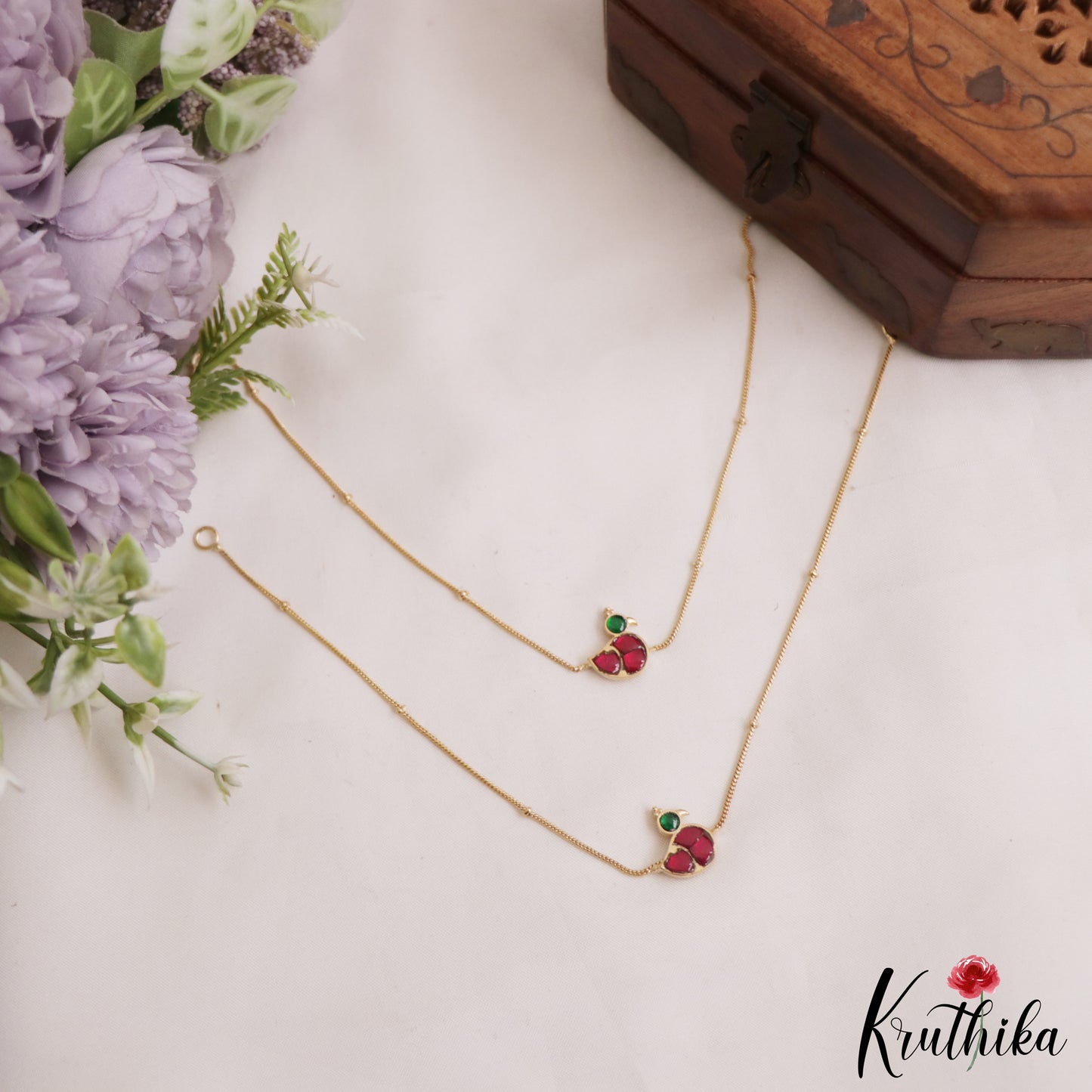 Pretty Peacock Motifs Gold-Tone Jadau Anklets A60