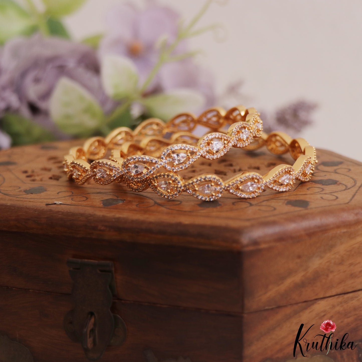 Trendy Leaf Motifs Diamond-Finish Gold-Tone AD Bangles B531 (Set of 2)