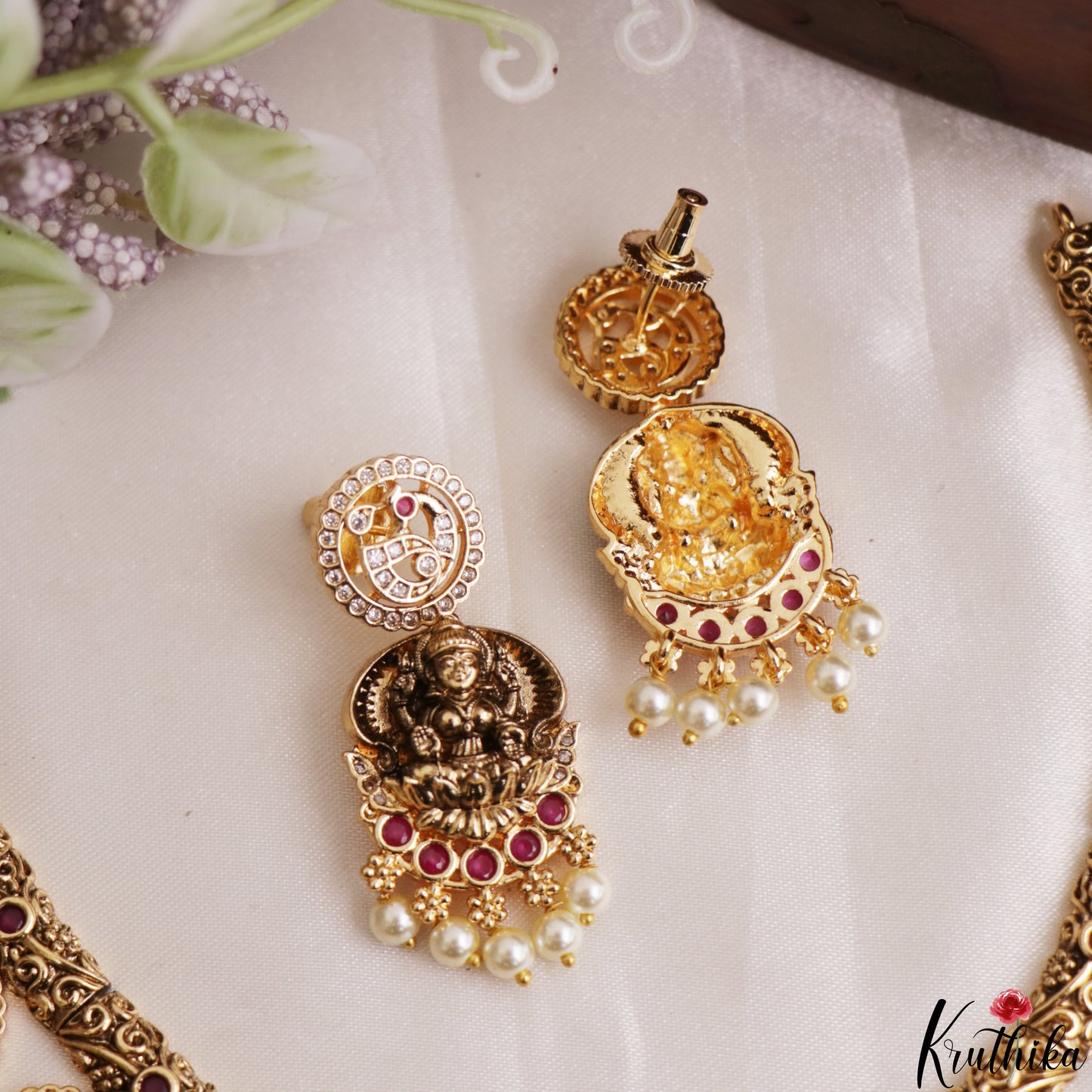 Traditional Antique Lakshmi Peacock Motifs Bottu Necklace With Pearl Drops NC3200 (Available In 2 Colors)