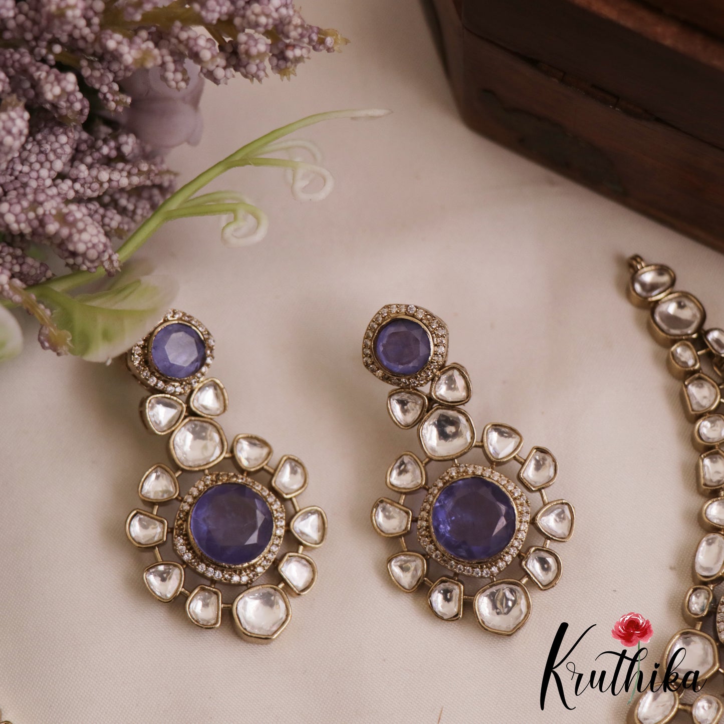 Gorgeous Geometric Motifs Mossanaite Choker NC2837 (Available In 2 colors)