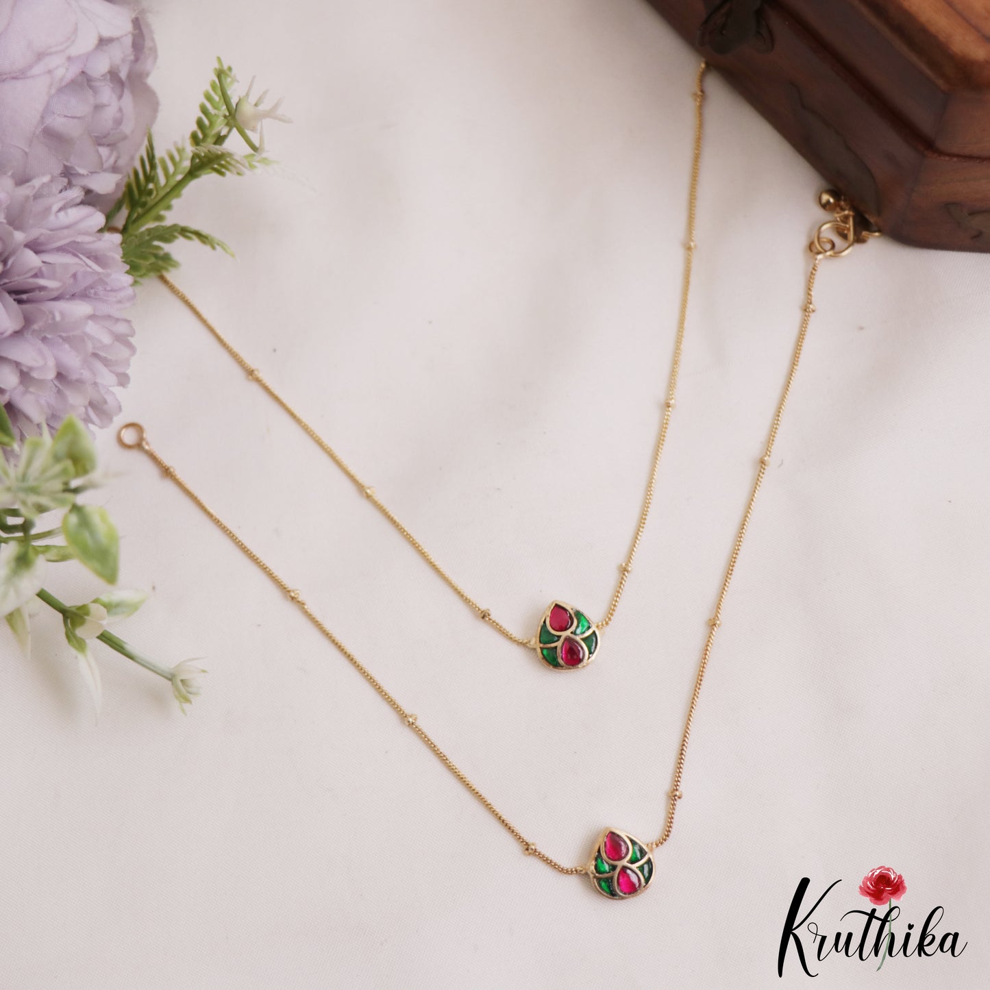Trendy Teardrop Motifs Gold-Tone Jadau Anklets A65
