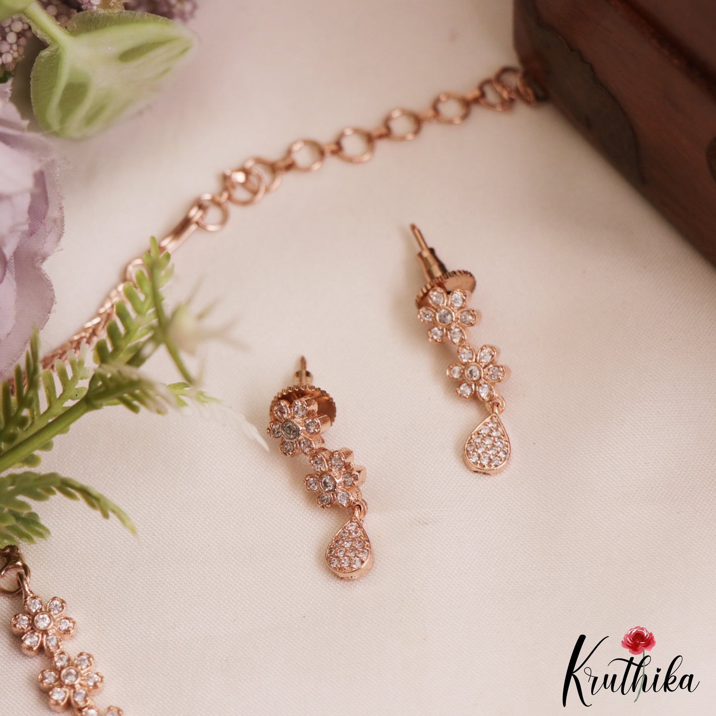 Sparkling Floral Motifs Gold-Tone AD Necklace NC2867 (Available In 2 Colors)