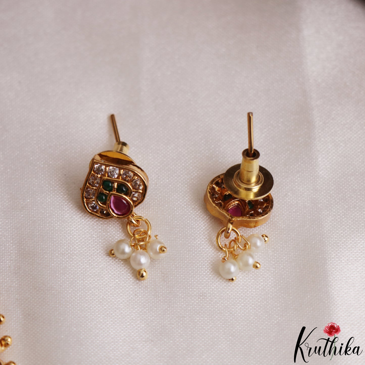 Classic Teardrop Motifs Lakshmi Kasu Necklace With Green Bead Drops NC3122