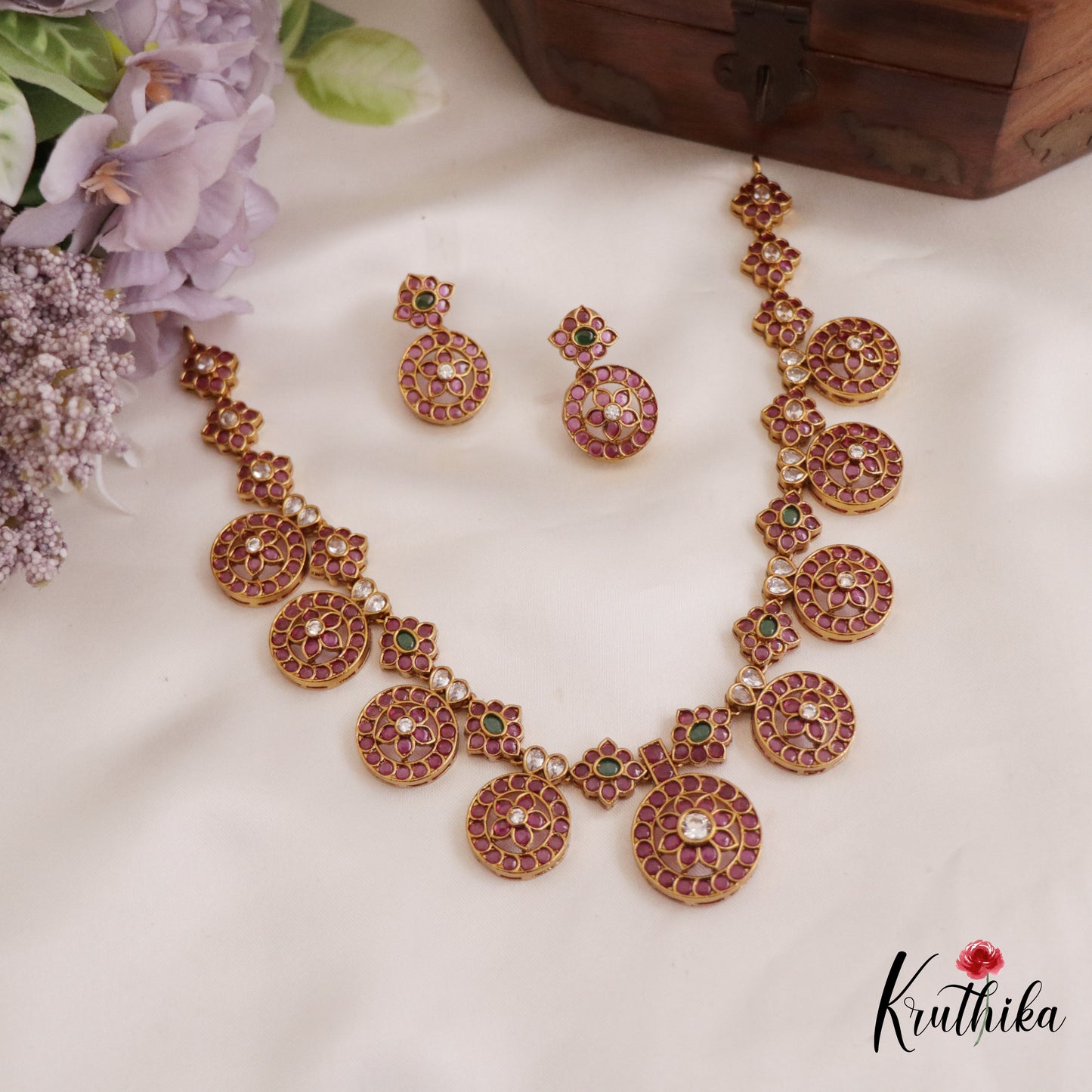 Premium Kemp Bottu Floral Motifs Necklace NC2651