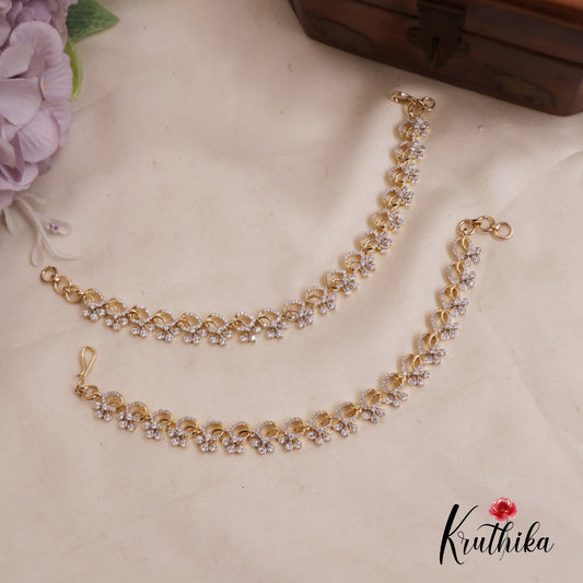 Sparkling Trendy CZ Teardrop Motifs Earchains EC171