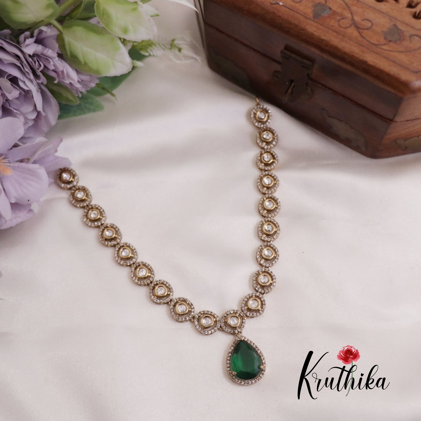 Simple AD Victorian Pendant Necklace NC2335 (Available in 5 Colours)