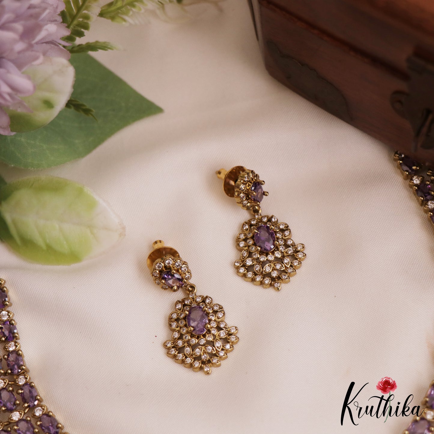 Sparkling AD Victorian Necklace NC2771 (Available In 5 Colors)