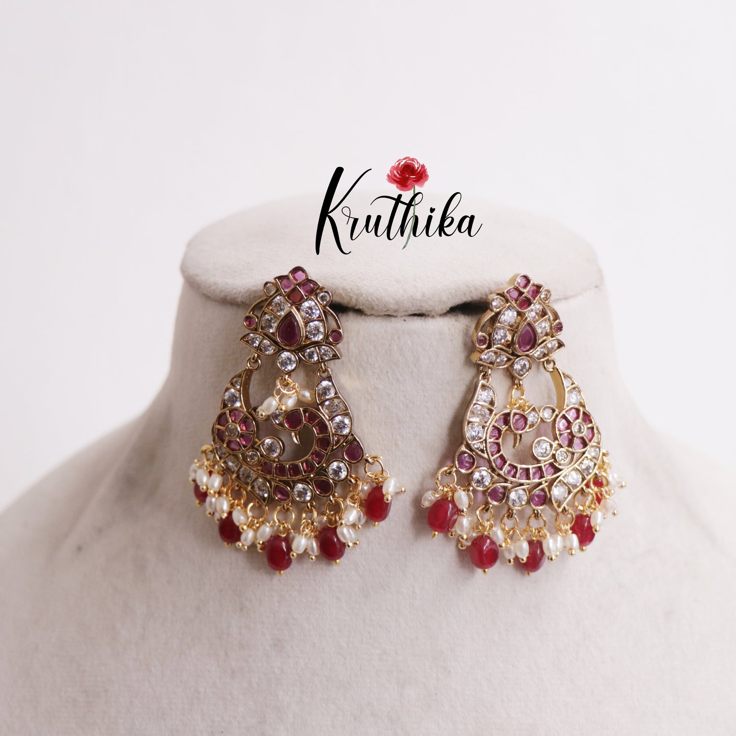 Gorgeous Kemp Peacock With Bead And Pearl Drops Earrings E802