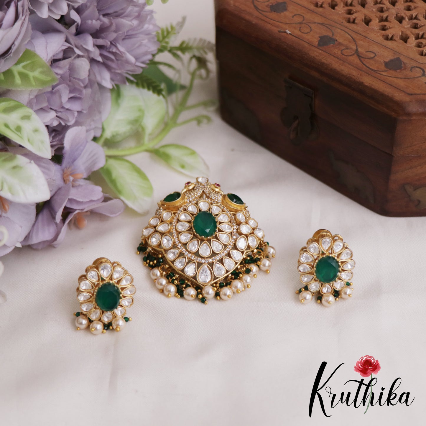 Stunning AD Floral Motifs AD Victorian Pendant Set PS286
