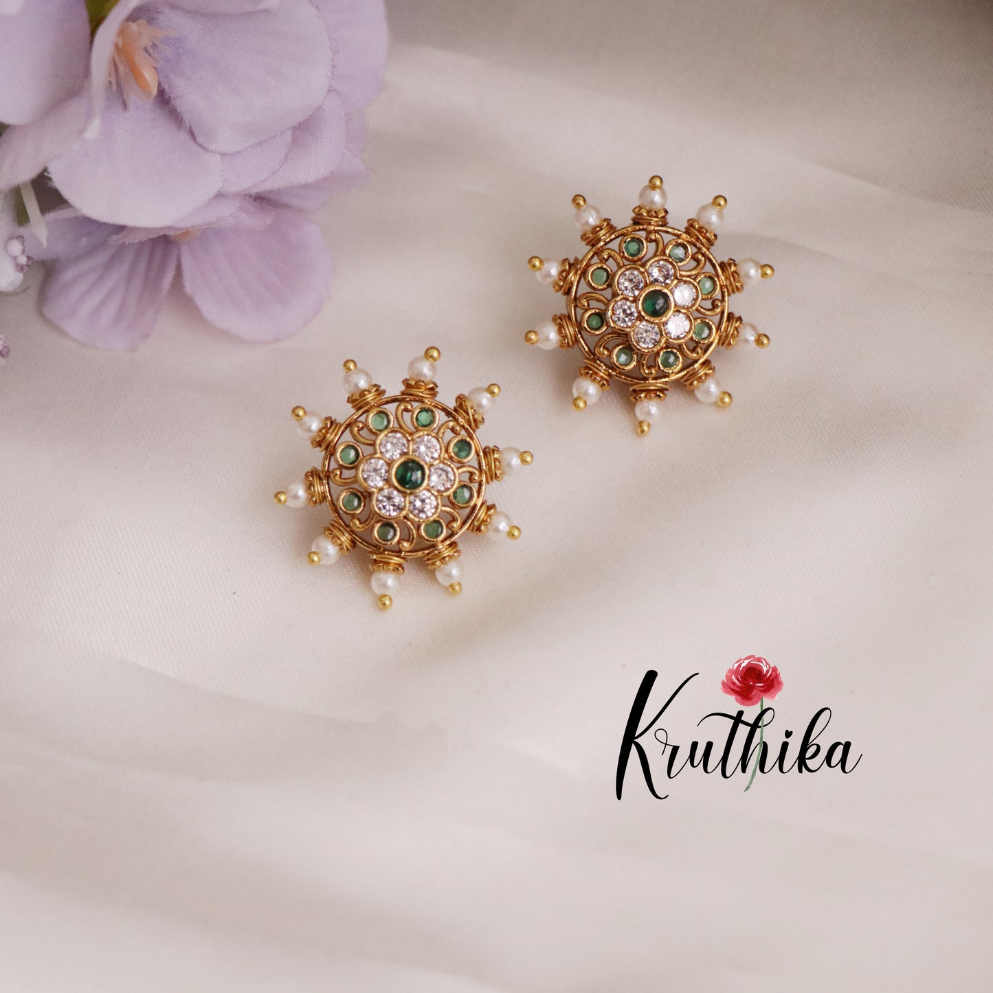 Pretty Antique Floral Chakra Pearl Earstuds E693 (Available in 2 Colors)