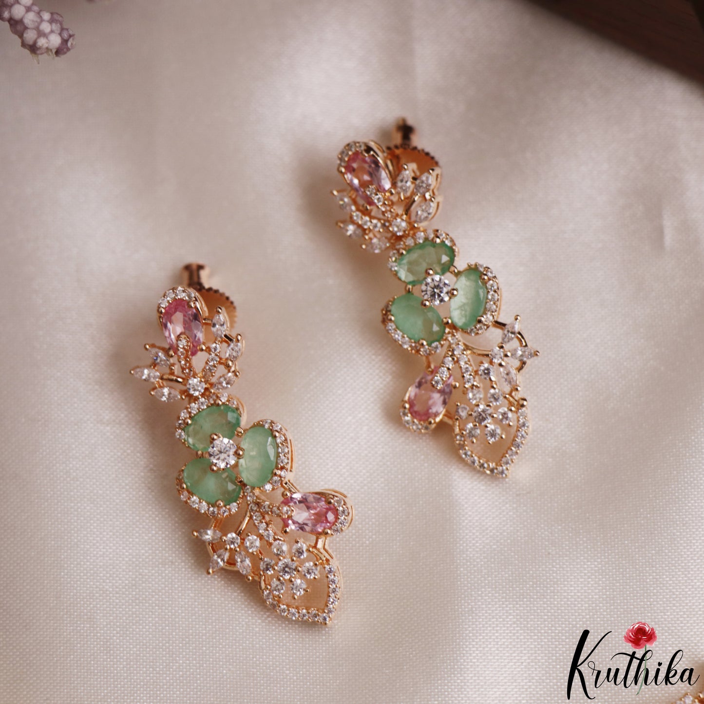 Stunning Floral Leaf Motifs CZ Victorian Necklace NC3127