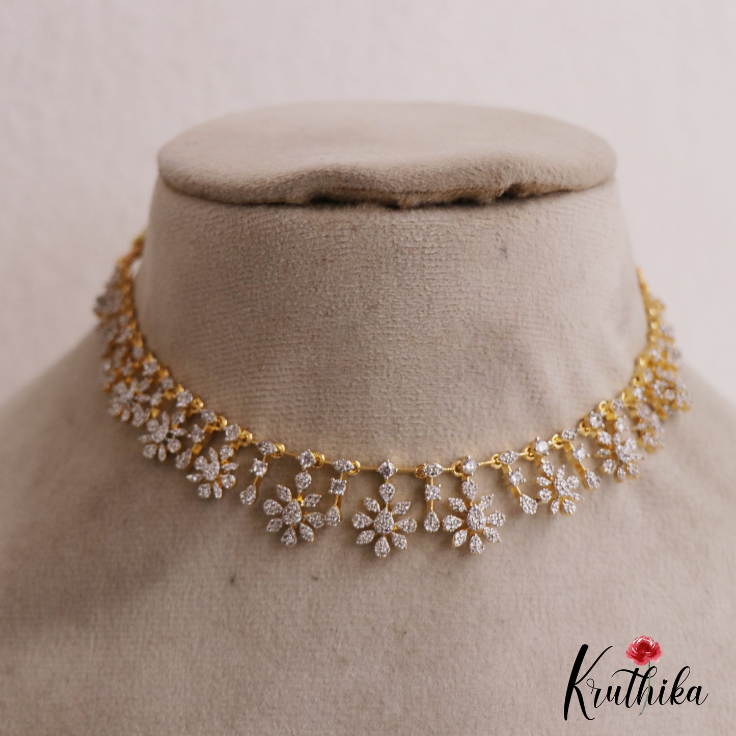 Trendy AD Flower Motifs Necklace NC2737