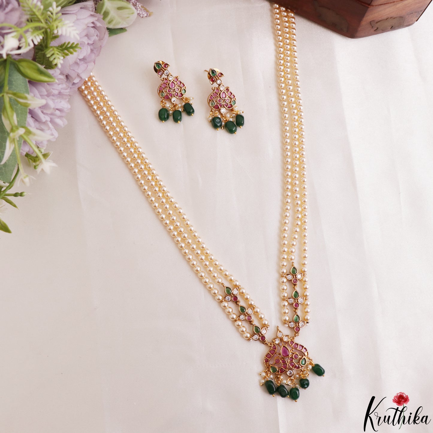 Trendy Multi Strand Pearl Chain With Kemp Peacock Pendant LH2196