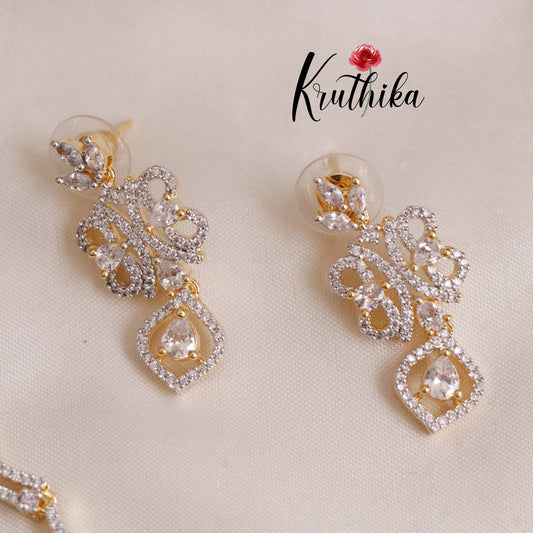 Beautiful Sparkling American Diamonds Gold Finish Necklace Set NC2062