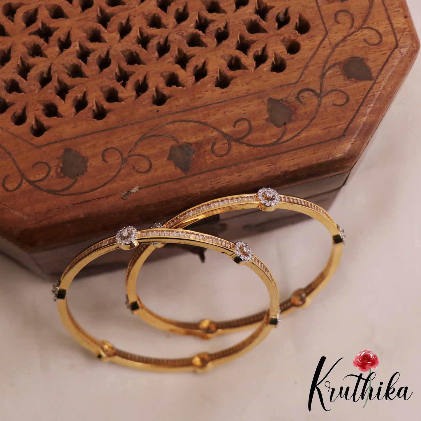 Simple Diamond-Finish Gold-Tone AD Bangles B517 (Set Of 2)