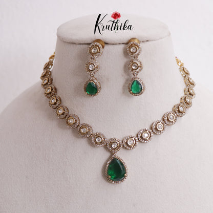 Simple AD Victorian Pendant Necklace NC2335 (Available in 5 Colours)