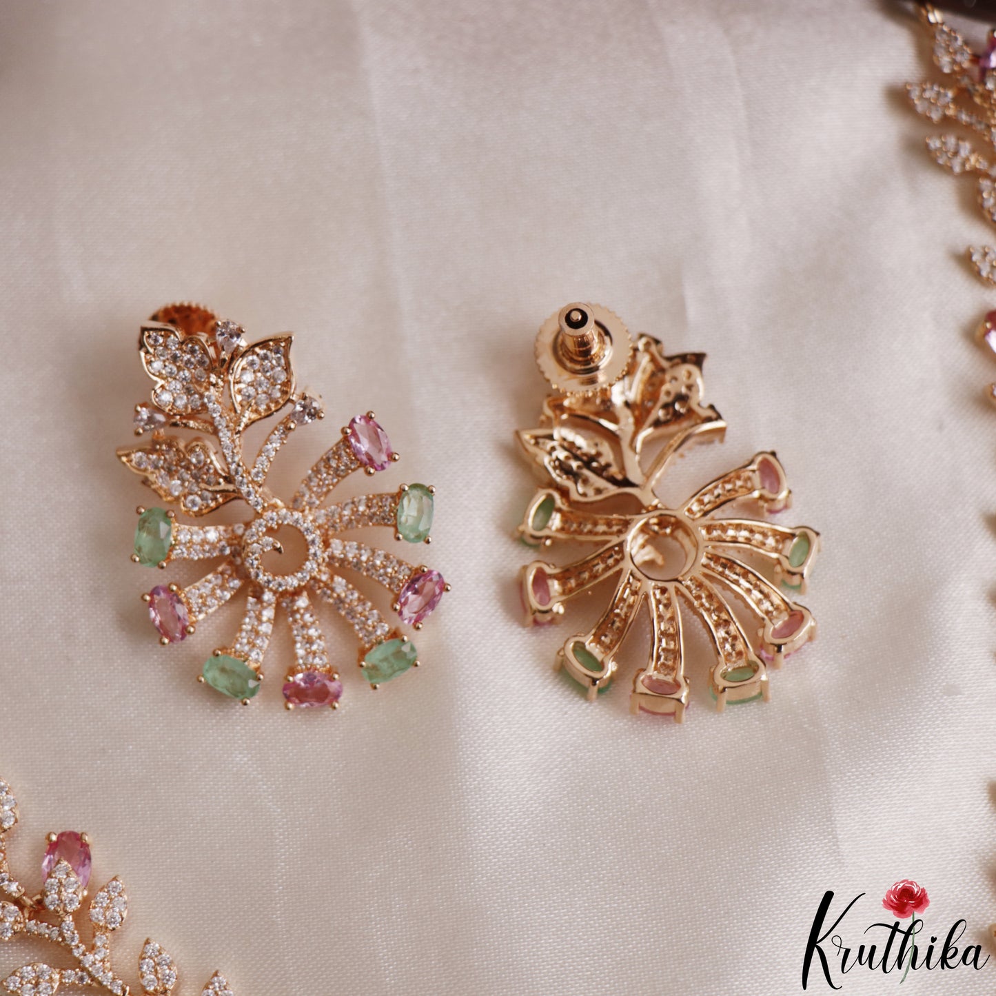 Trendy Floral Leaf Motifs CZ Victorian Necklace NC3128