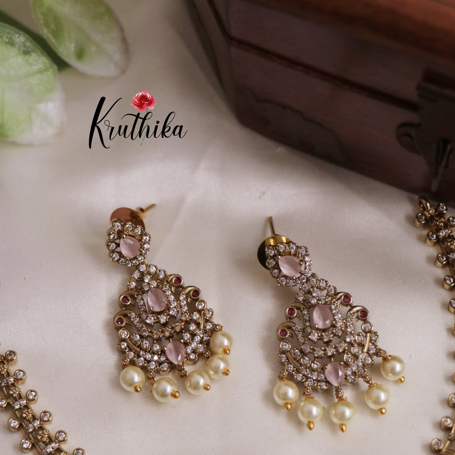 Trendy CZ Sparking Peacock Pendant Necklace NC2217 (Available in 4 Colours)