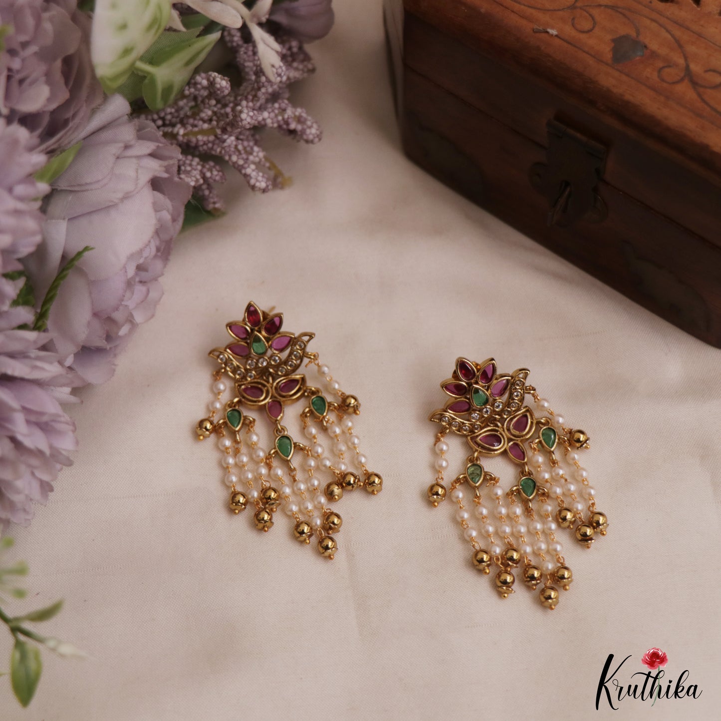 Trendy Floral Motifs Jadau Earrings With Pearl Drops E1150