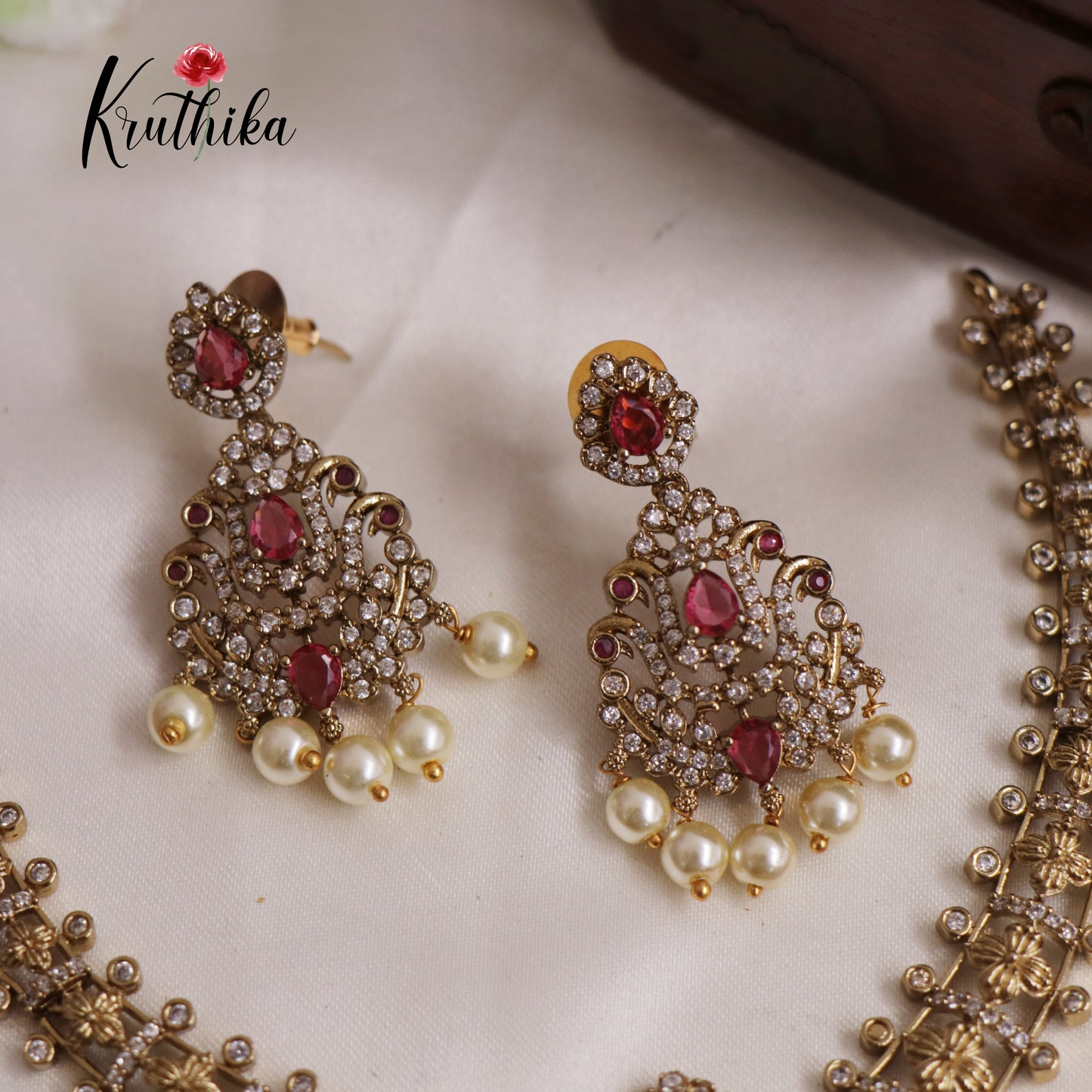 Trendy CZ Sparking Peacock Pendant Necklace NC2217 (Available in 4 Colours)