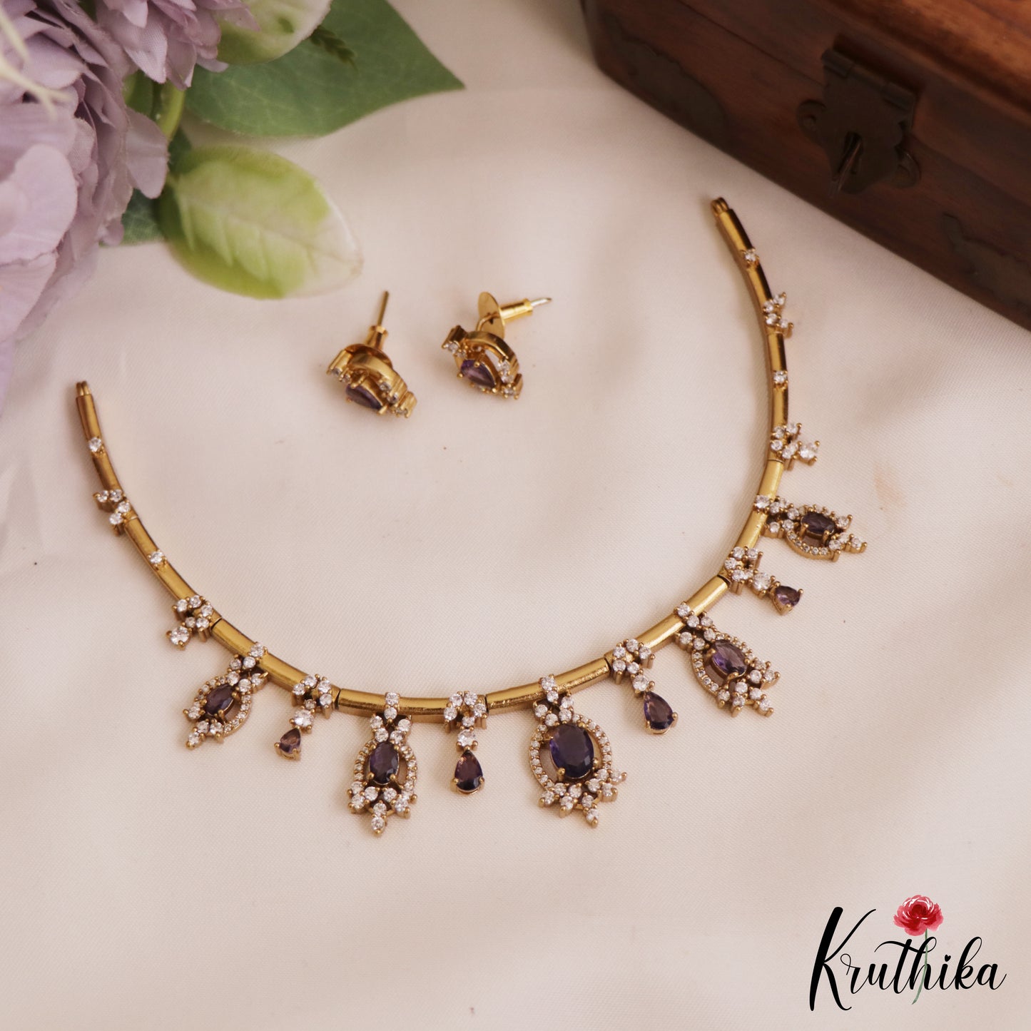 Trendy AD Leaf Motifs Choker NC2770 (Available In 3 Colors)