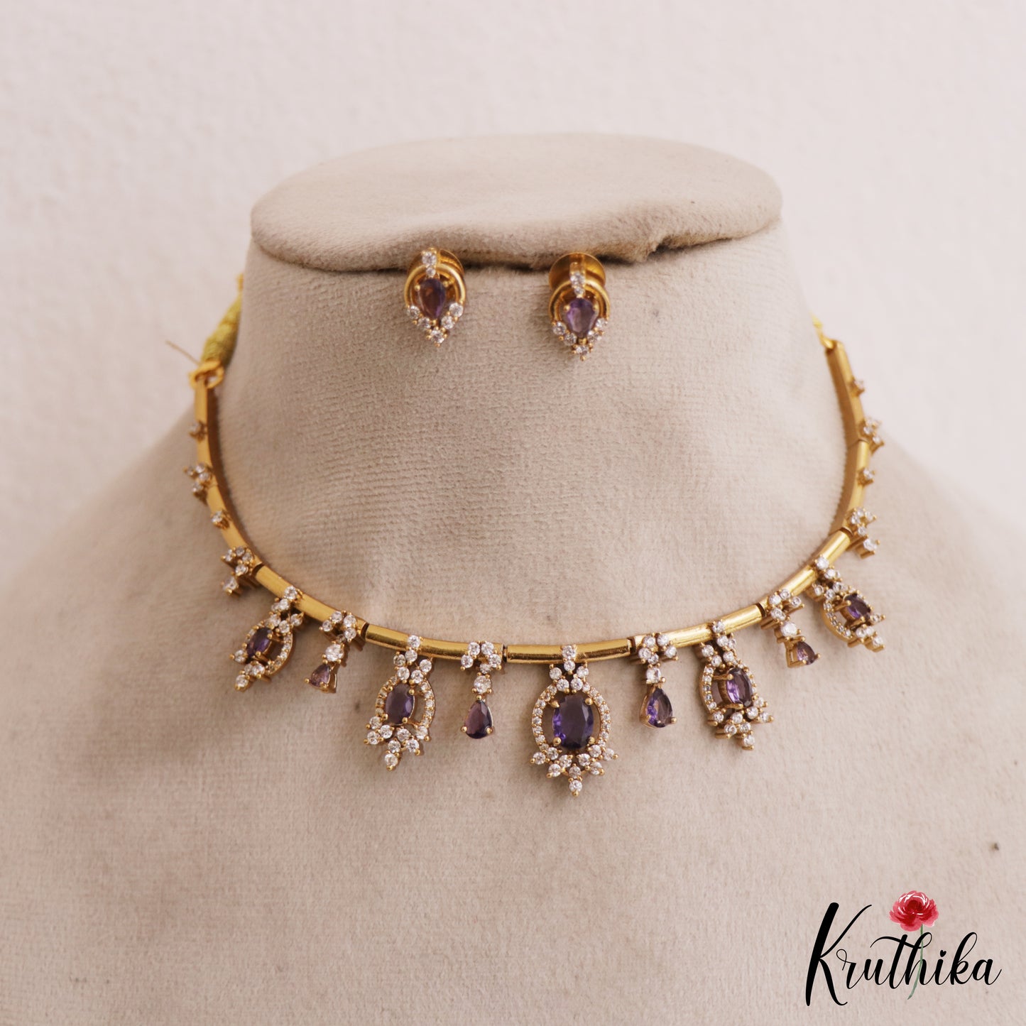 Trendy AD Leaf Motifs Choker NC2770 (Available In 3 Colors)