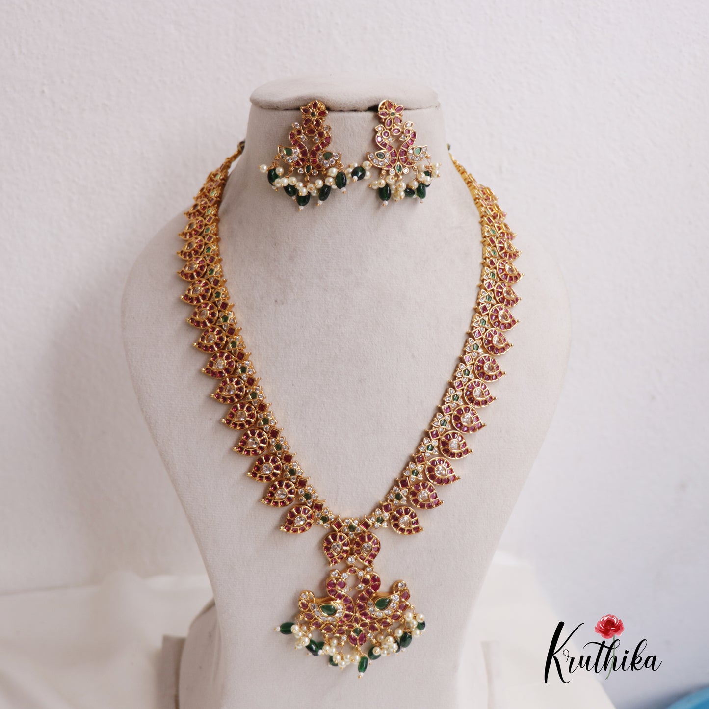 Stunning Traditional Kemp Mango Peacock Haaram With Beads LH2005
