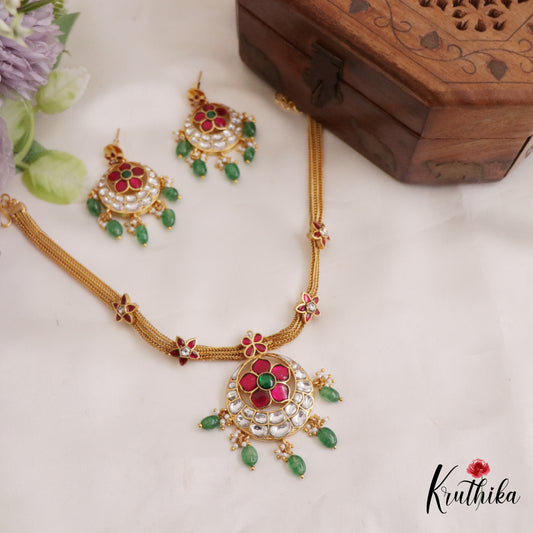 Simple Trendy Floral Pendant Kemp Necklace With Green Beads Drops NC2690