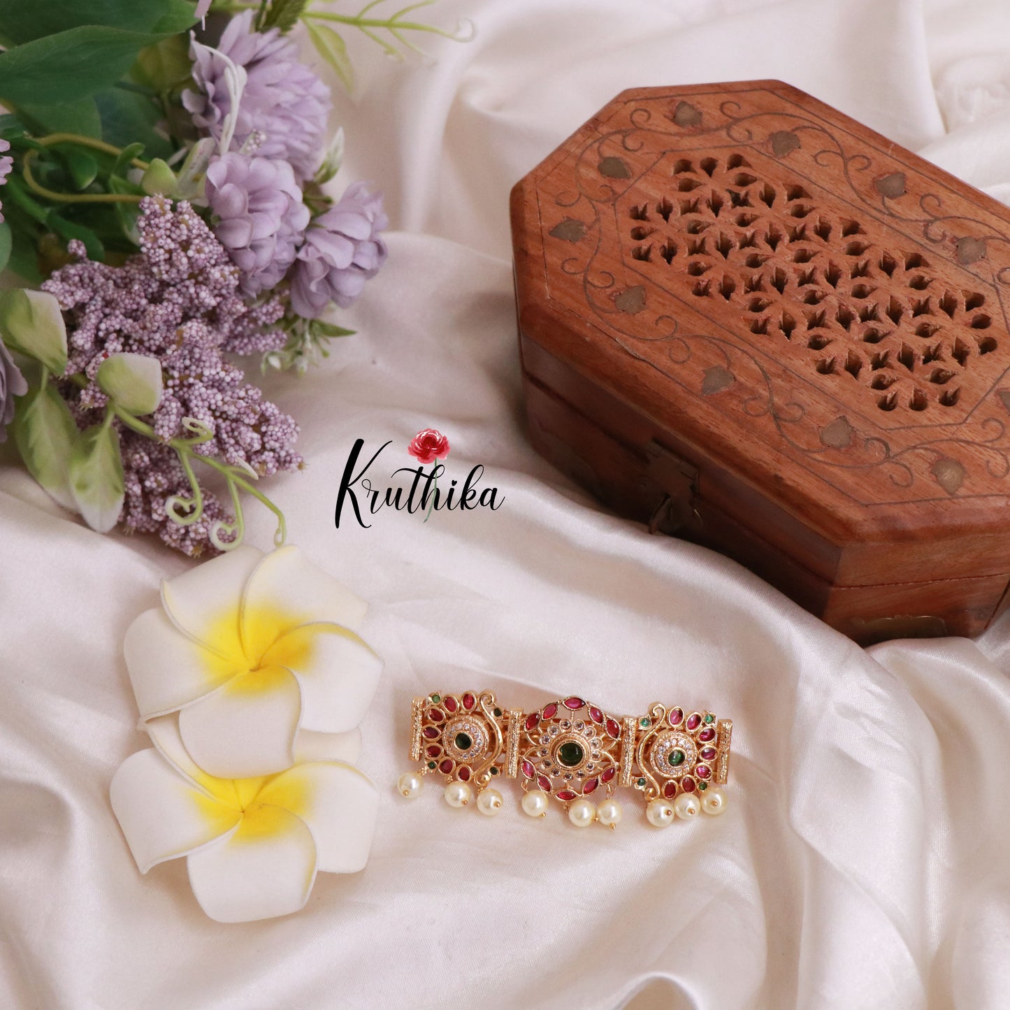Premium Lakshmi Kemp Hair clip J94 (Two color options)