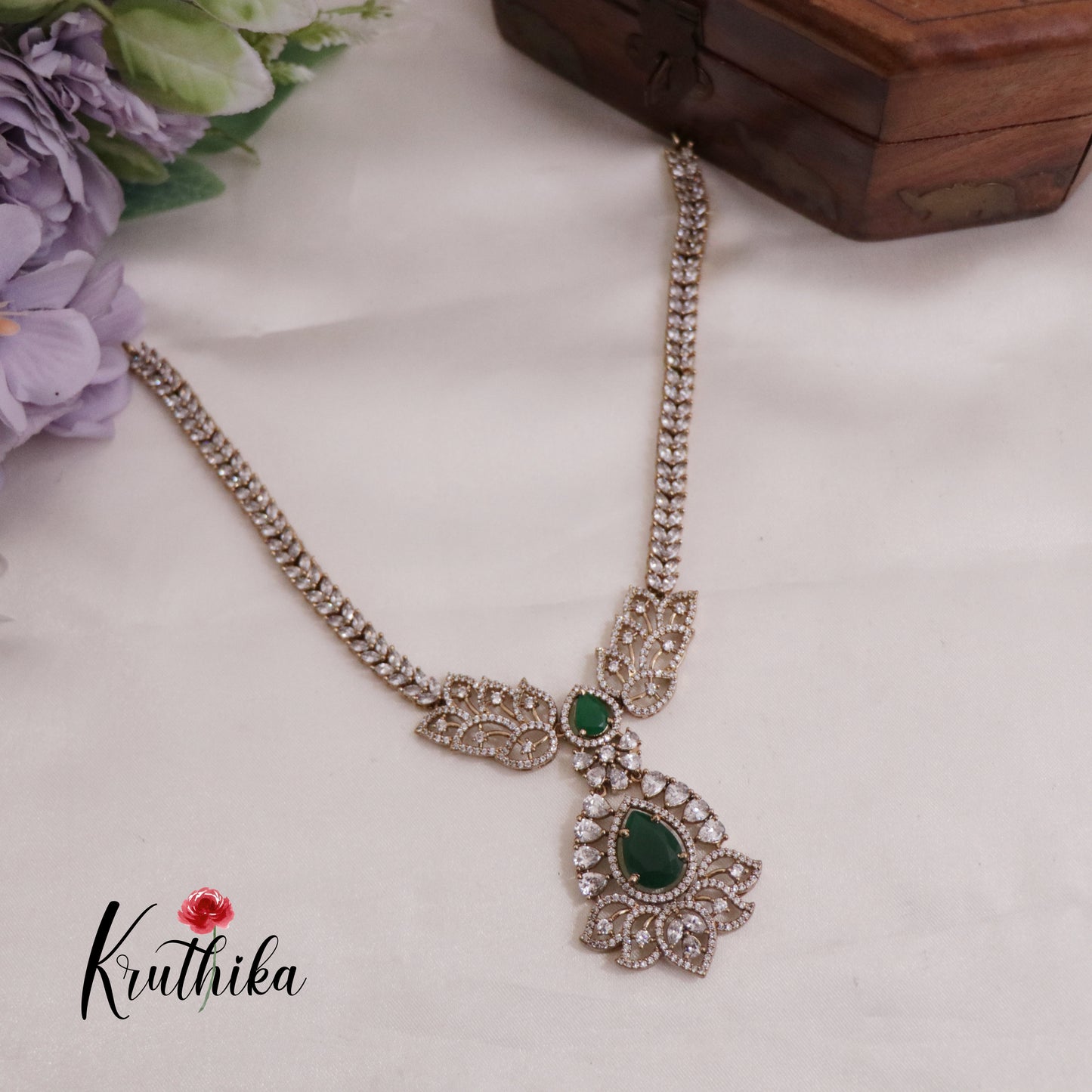 Trendy CZ Sparkling Leaf Pendant Necklace NC2336 (Available in 3 colours)