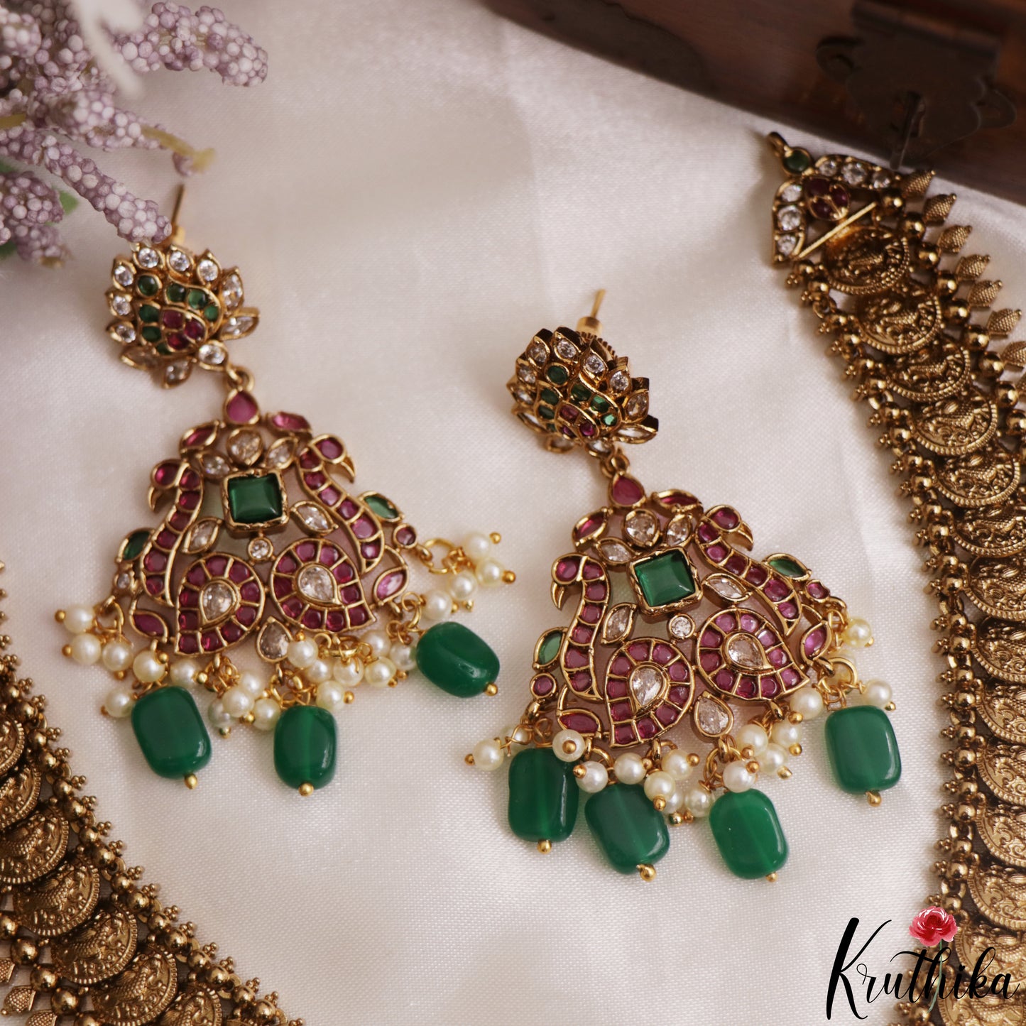 Classic Peacock Leaf Motifs Lakshmi Kasu Kemp Necklace With Green Bead Drops NC3131