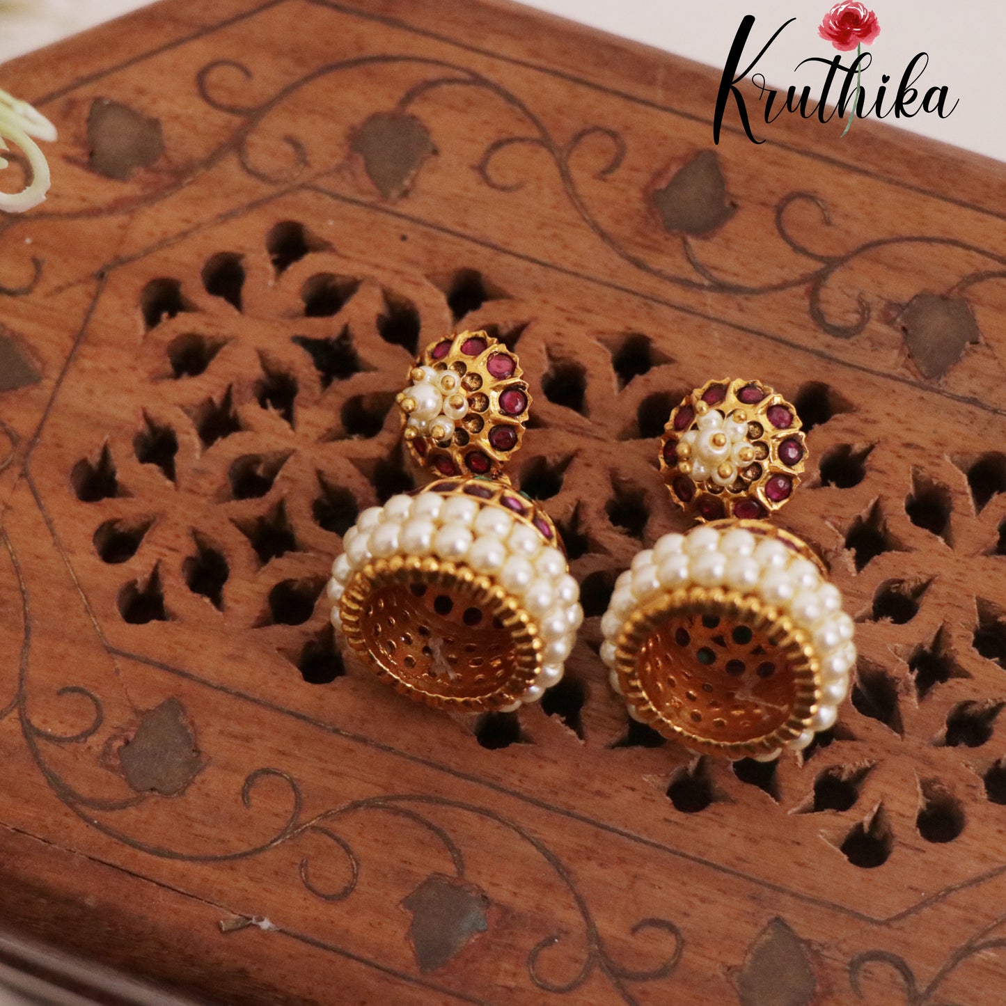 Beautiful Kemp Bellimoda Jhumka E694 (Available in 2 Colors)