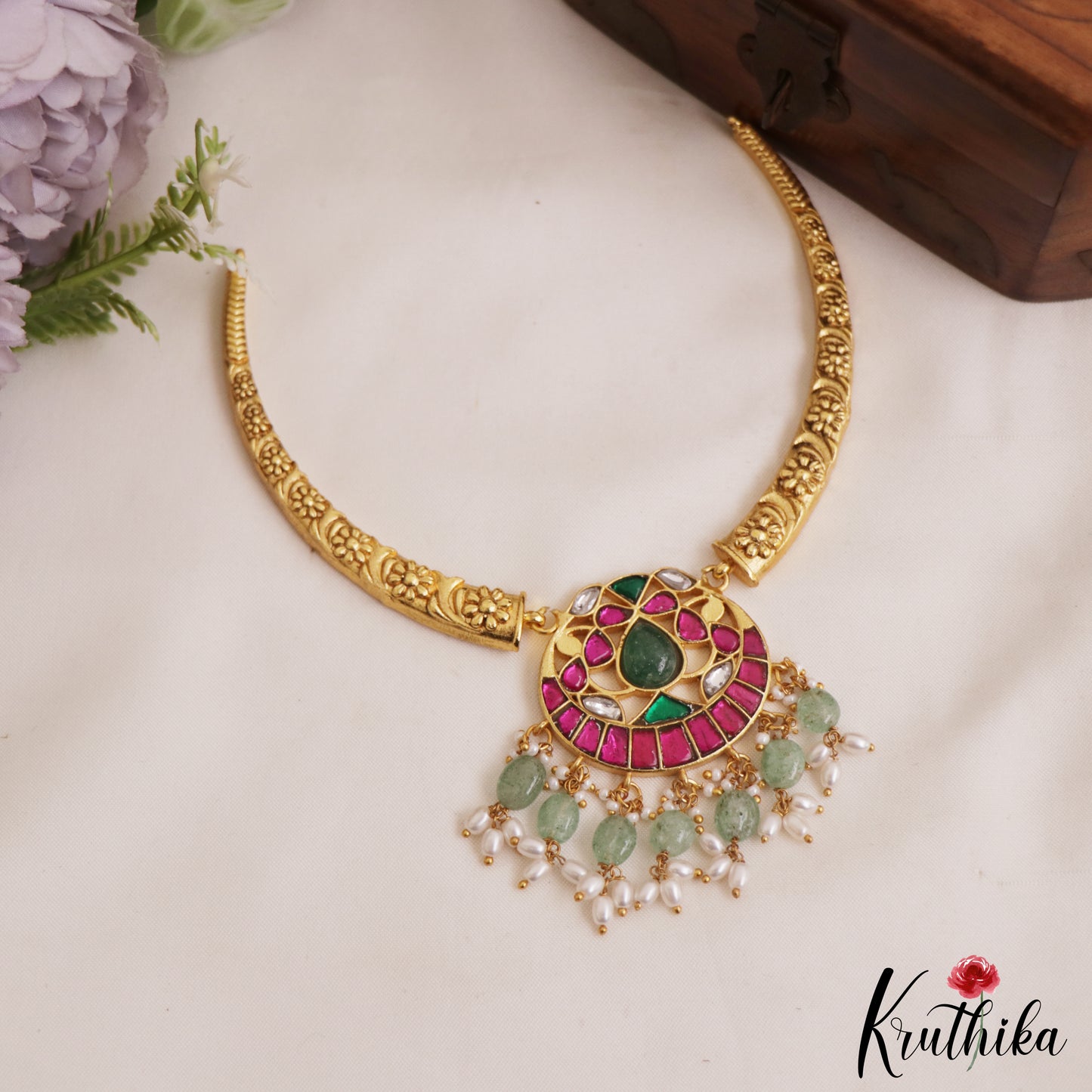 Elegant Teardrop Motifs Hasli Jadau Choker With Green Bead Drops NC2865
