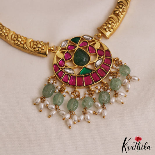 Elegant Teardrop Motifs Hasli Jadau Choker With Green Bead Drops NC2865