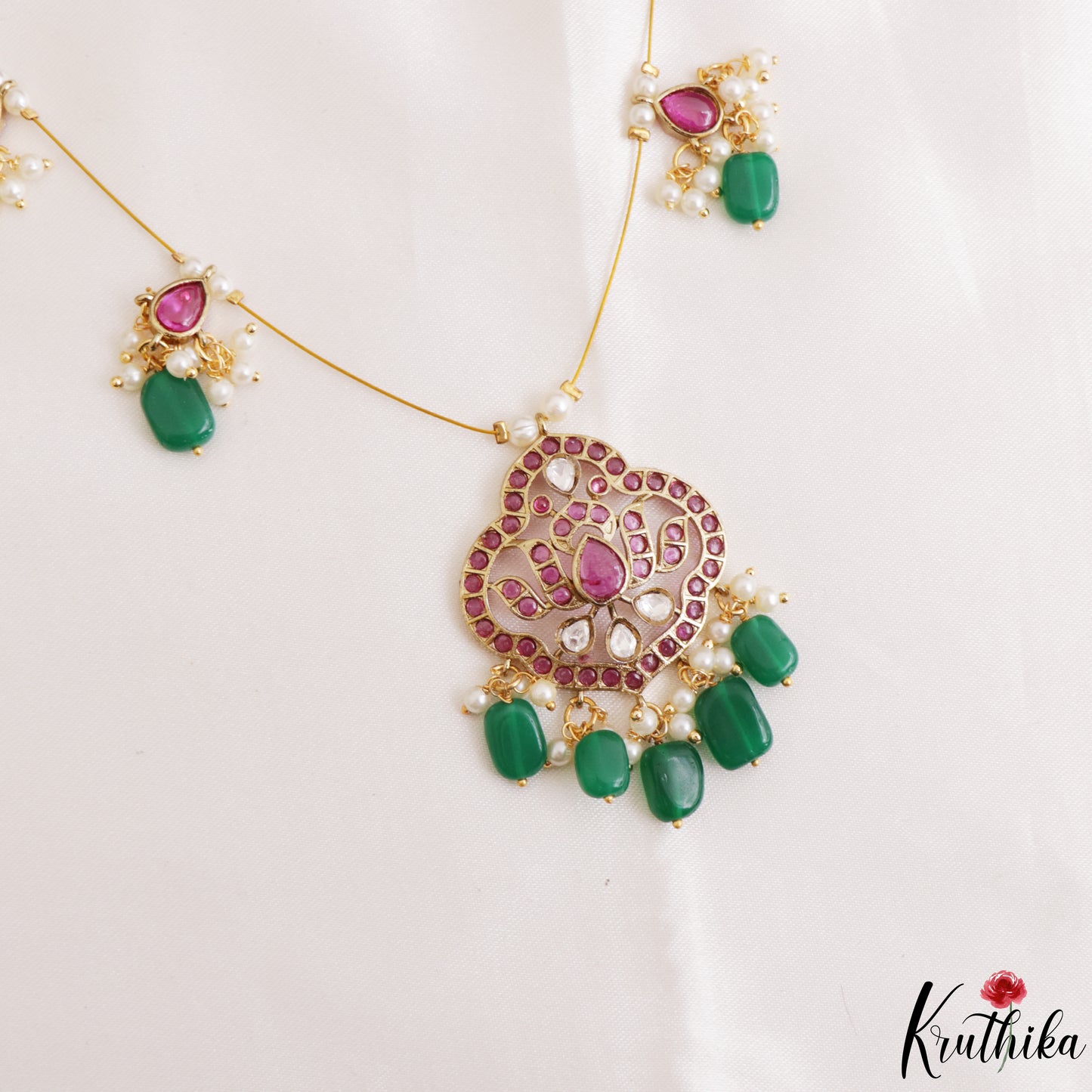 Classic Floral Teardrop Motifs Kemp Invisible Chain With Green Bead Drops NC3251 (Available In 3 Colors)